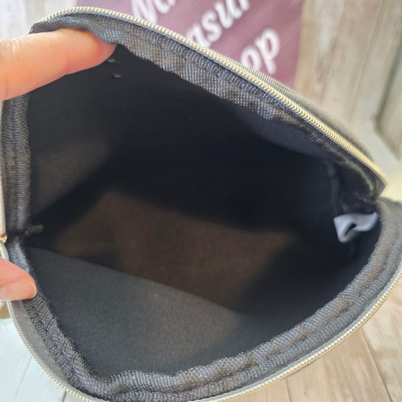 Kate Spade Gray Polka Dot Makeup Bag/Cosmetic Pouch - Picture 7 of 7